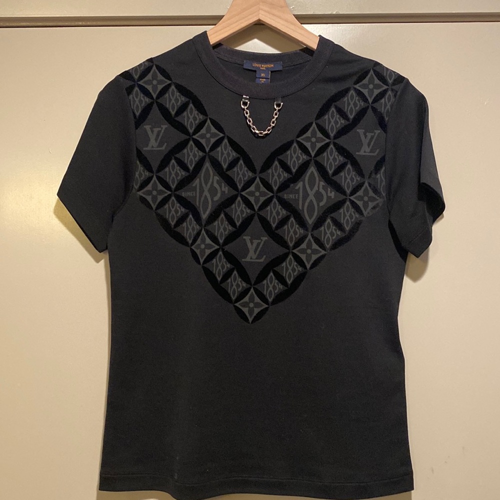 Louis Vuitton black tshirt with velvet